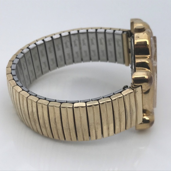 Disney Timex Pooh Ladies Watch Analog Gold Tone - Picture 4 of 8